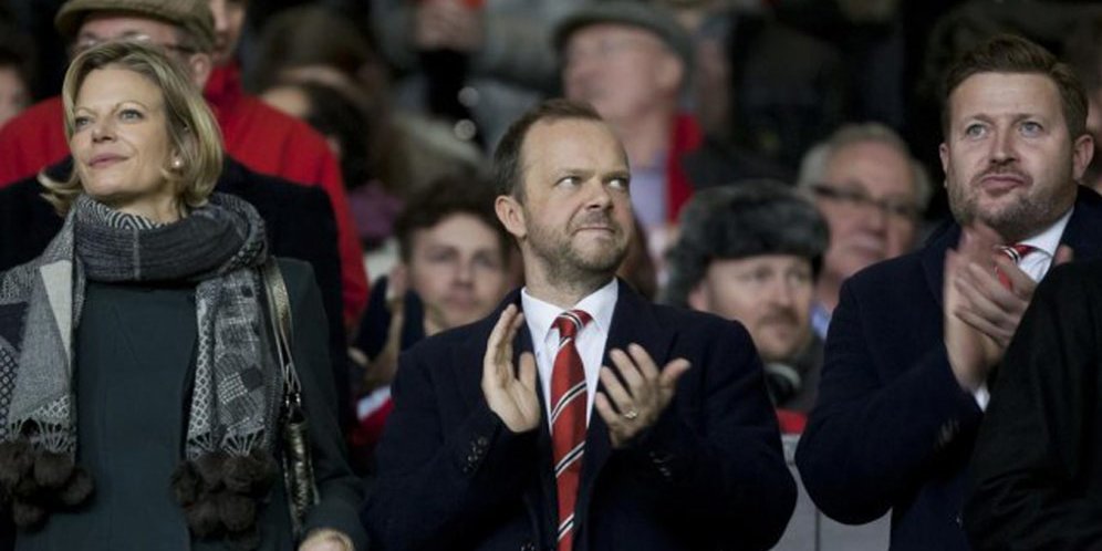 Ed Woodward Dihujat Fans MU, Solksjaer Membela