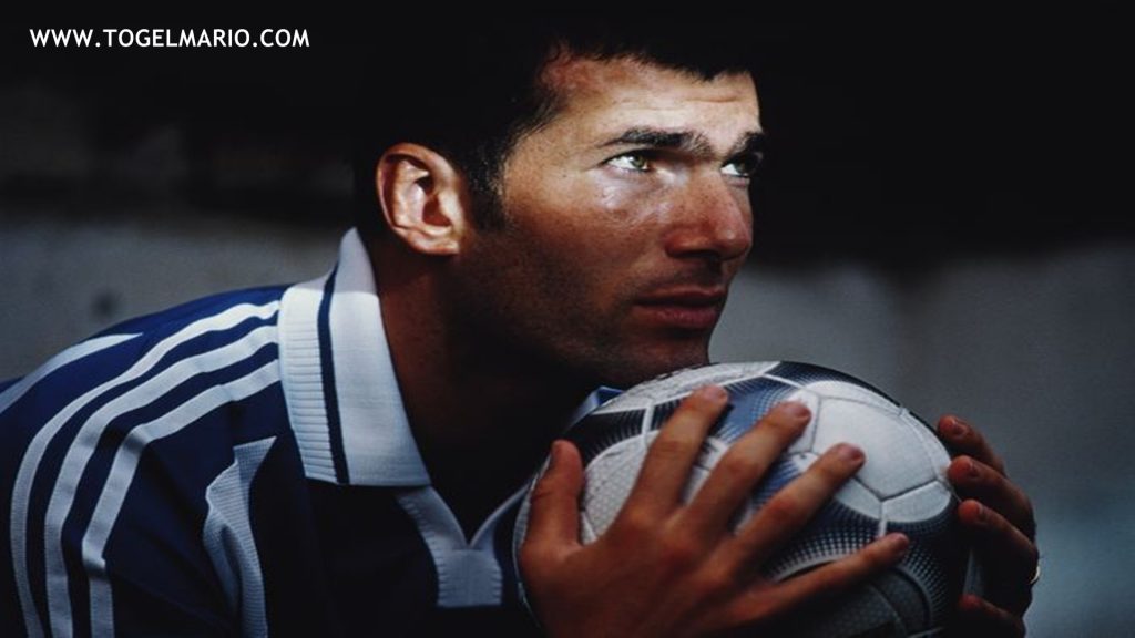 Dulu Zinedine Zidane Nyaris Main di Liga Inggris