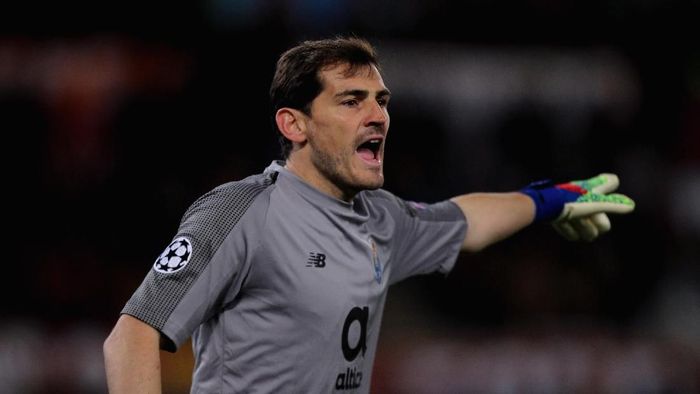 Iker Casillas Usulkan Laga El Clasico versi Legenda Digelar Untuk Lawan Corona